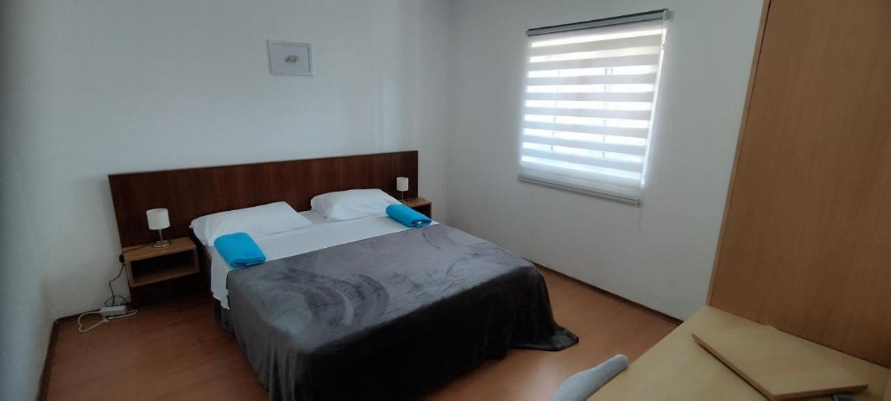 Apartments Andela Starigrad Paklenica Exterior photo