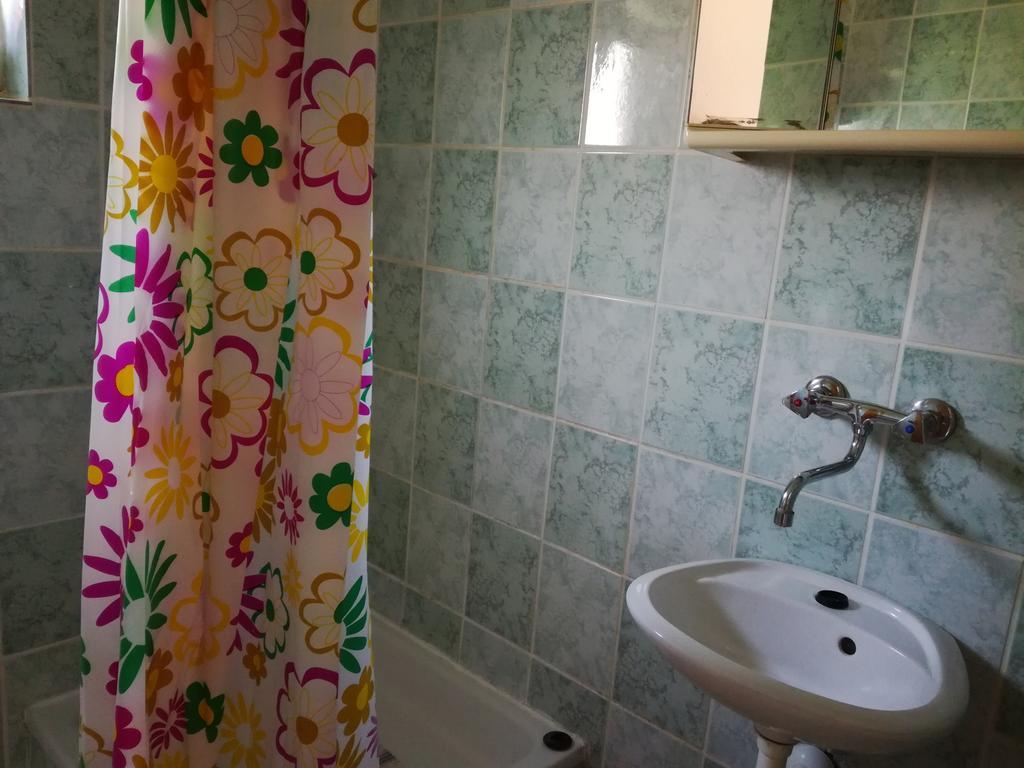 Apartments Andela Starigrad Paklenica Exterior photo