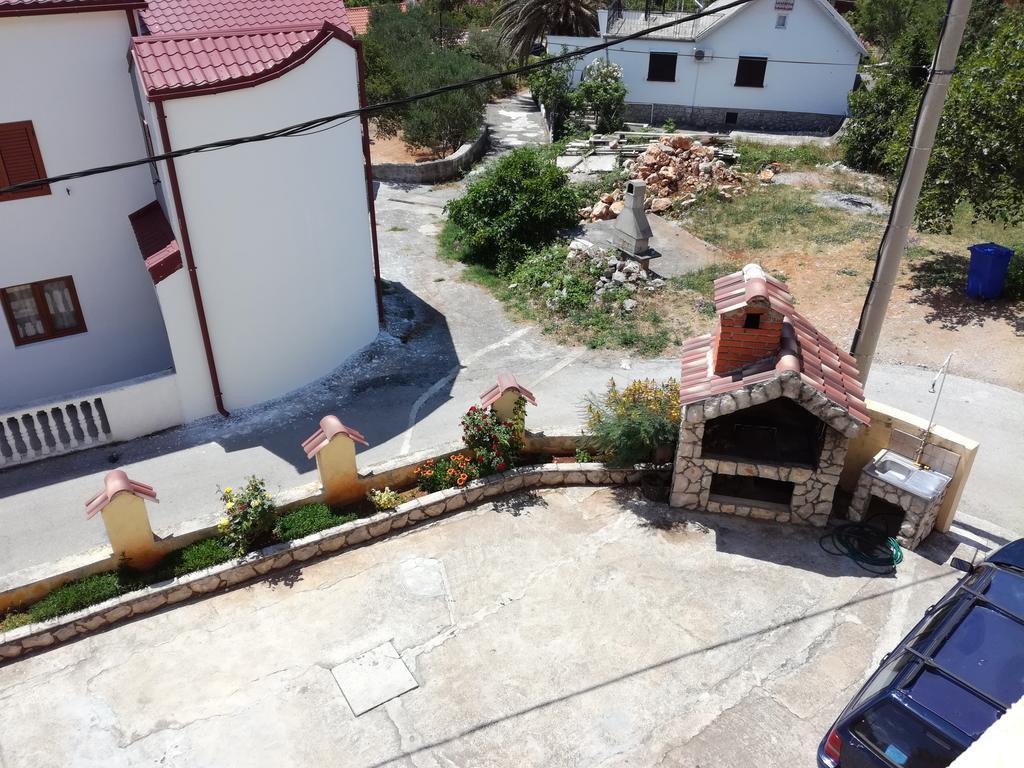 Apartments Andela Starigrad Paklenica Exterior photo